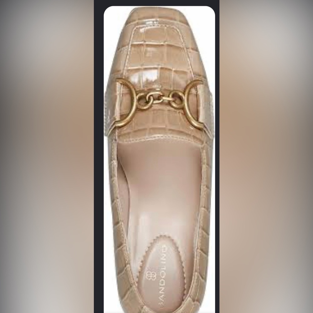 Women’s Tan Croc-Embossed Patent Loafers